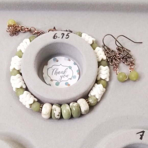 Adjustable Bracelet & Earring SET! Pale Green + Ecru + Copper Beaded Jewelry - Picture 8 of 9